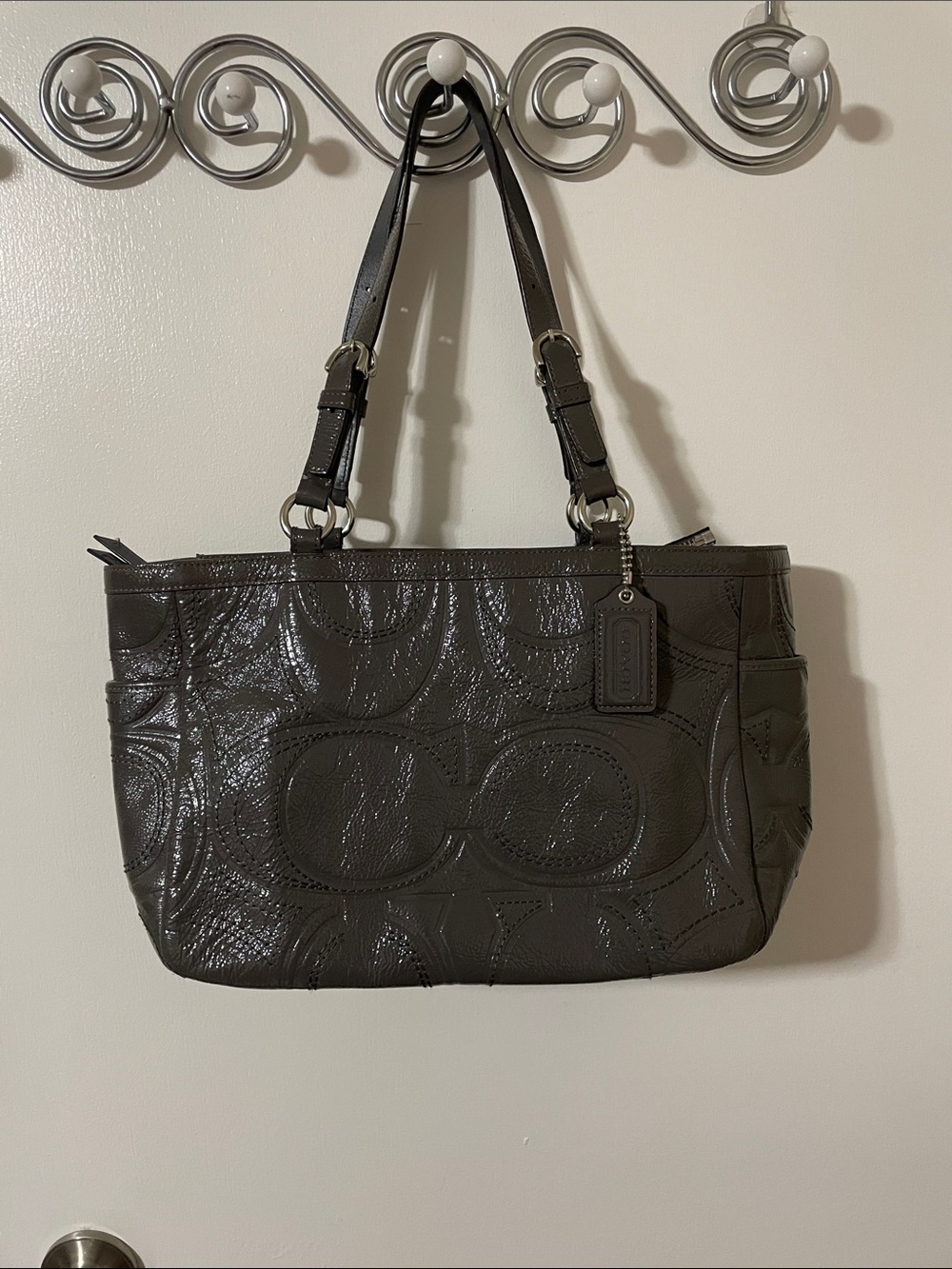 Coach Grey Gallery Signature C Patent Leather Tote F18326